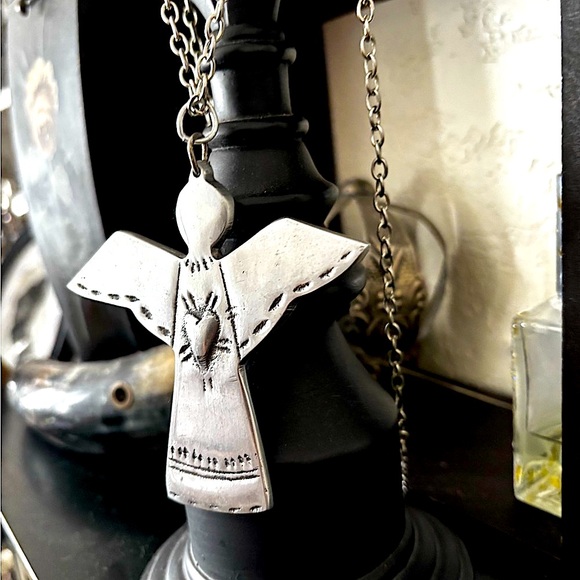Artisan Vintage Large Silver Holiday Angel Pendant Necklace with Heart - Picture 4 of 7